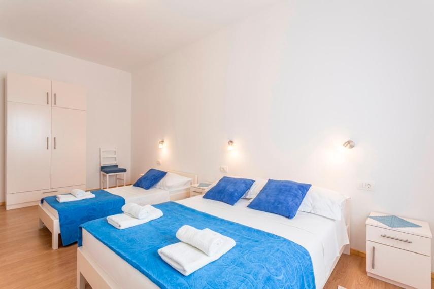 Apartmani Bezmalinovic Bol Exterior photo